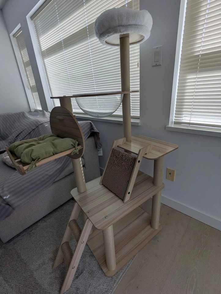 Tan wood cat tree - photo 2