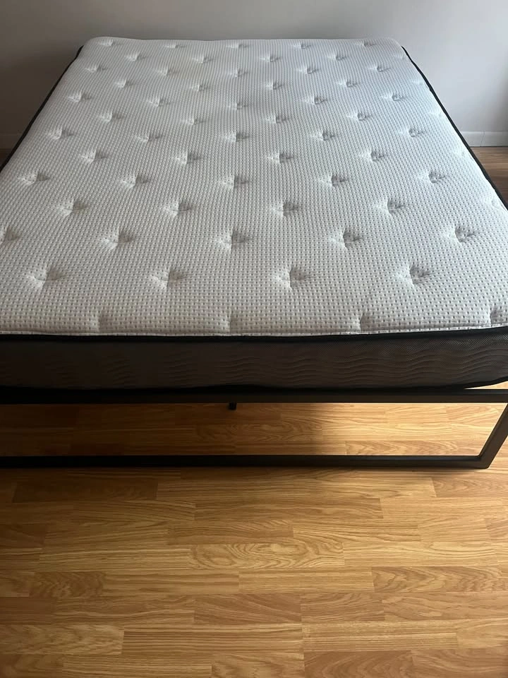 Queen Size Mattress – Novilla 12" - photo 2