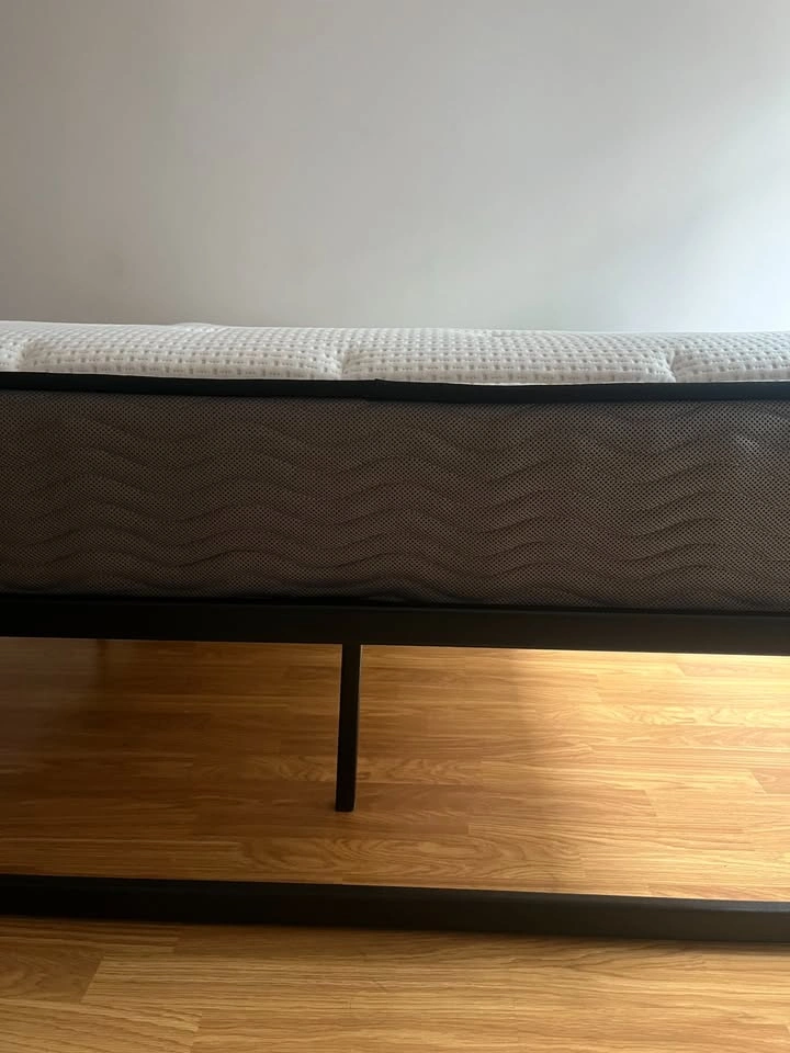 Queen Size Mattress – Novilla 12" - photo 3