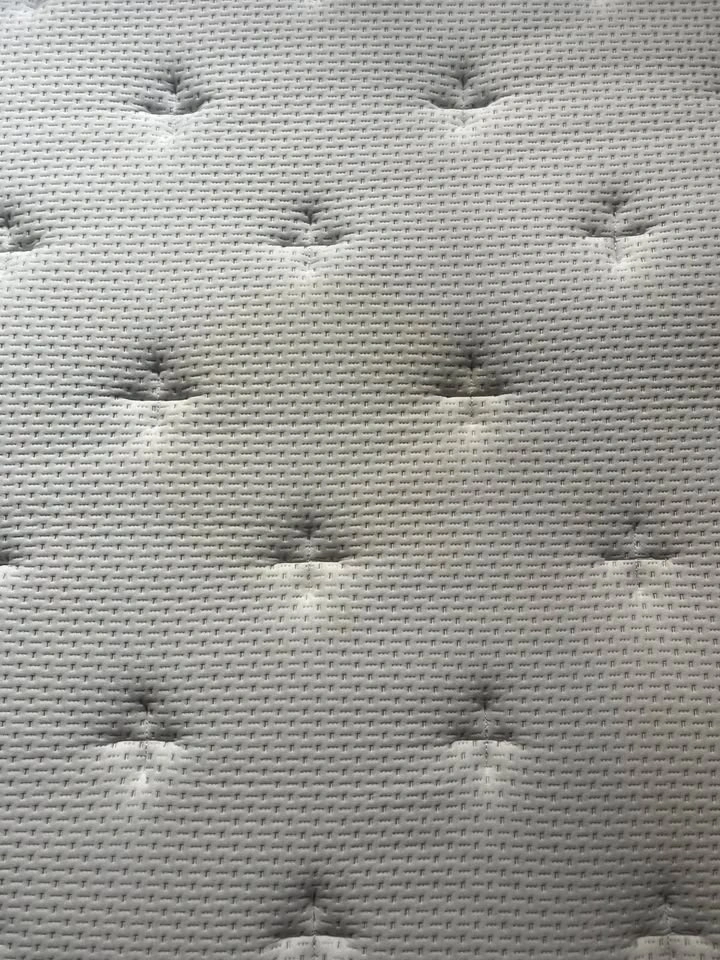 Queen Size Mattress – Novilla 12" - photo 4