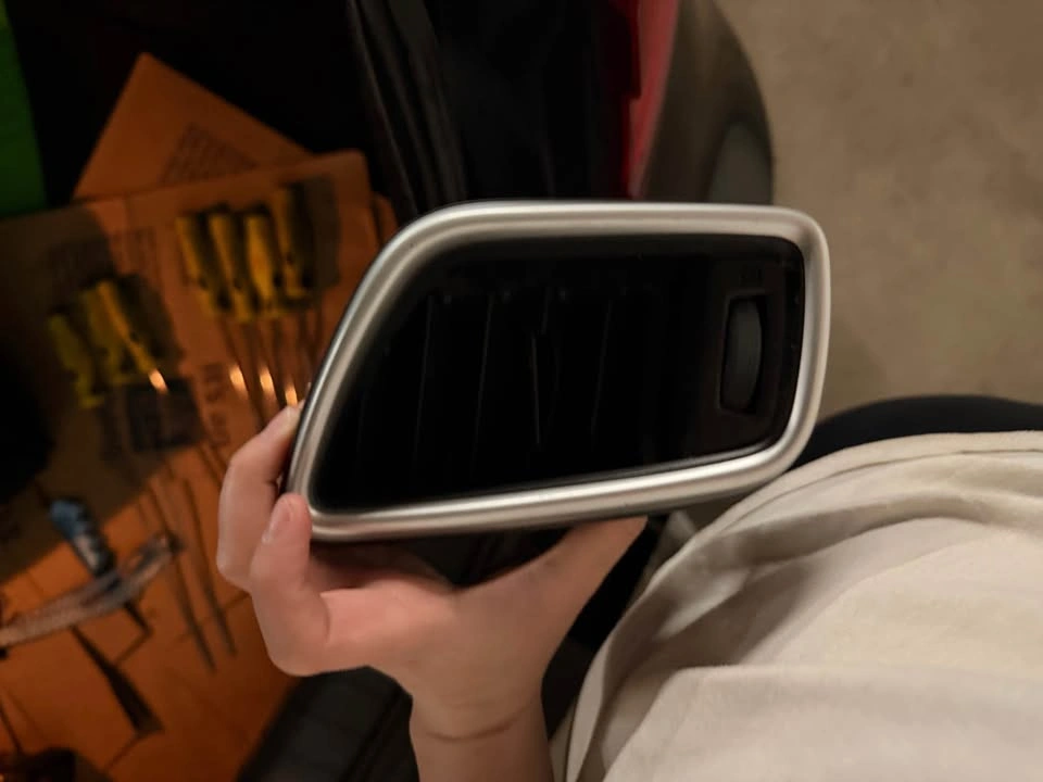 2017 Nissan Maxima Driver Air Vent - photo 4