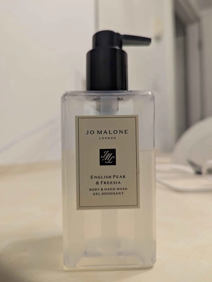 Jo Malone English Pear & Freesia Body & Hand Wash - photo 2