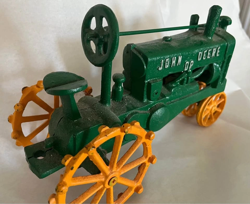 Vintage John Deere Cast Iron Tractor - photo 3