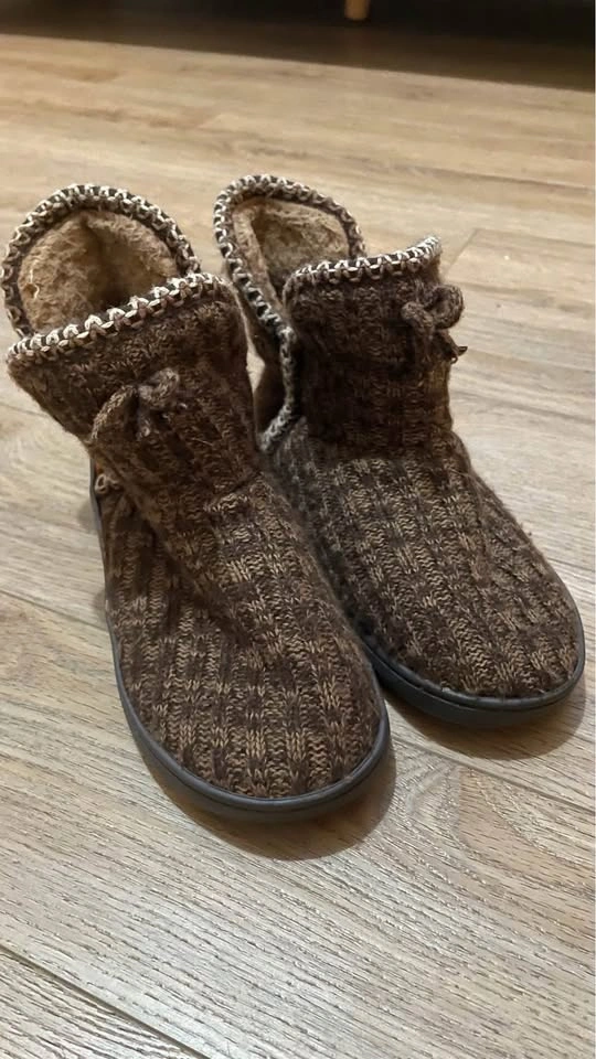 MukLuks Knit Cabin Boots - Size 6 - photo 3