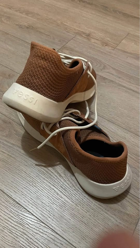 Vessi Sneakers - Waterproof - 9 U.S. MEN SIZE. - photo 3