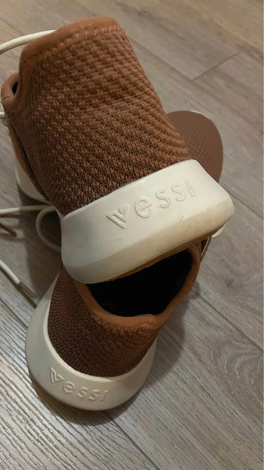 Vessi Sneakers - Waterproof - 9 U.S. MEN SIZE. - photo 5
