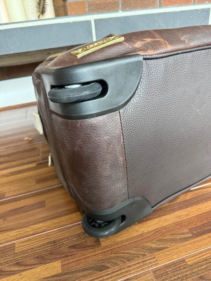 Dussault/ Gene Simmons Leather Duffle Bag - Limited Edition - photo 5