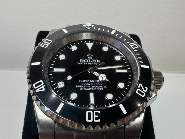 R Sub No-Date Black Men’s Luxury Watch