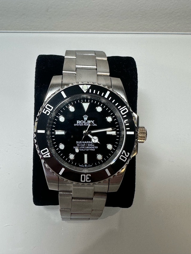 R Sub No-Date Black Men’s Luxury Watch - photo 2