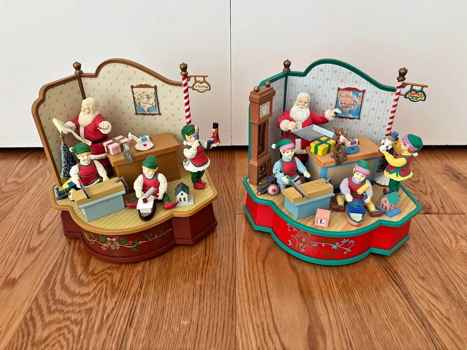 (2) Vintage Christmas Musical/Moveable Scenes