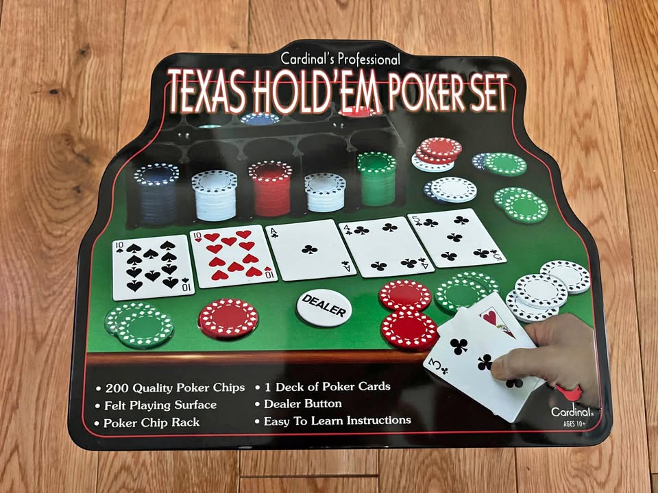 Cardinal’s Professional Texas Hold’em Poker Set-Brand New