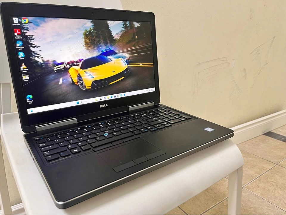 Gaming Laptop: Dell Precision i7, 32GB RAM, Nvidia 4GB
