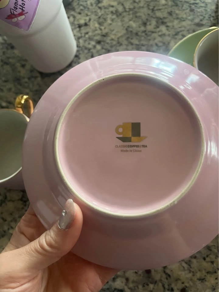 CLASSICCOFFEEANDTEA Pastel Pink and Green Cup and Saucer - photo 3