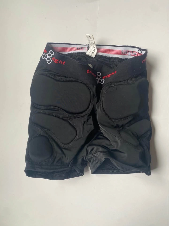 Triple Eight Roller Derby Bumsaver Padded Shorts XS - photo 3