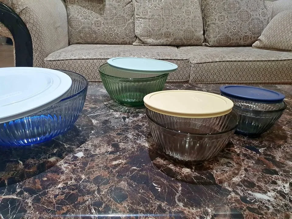 4 piece glass bowl set thumbnail