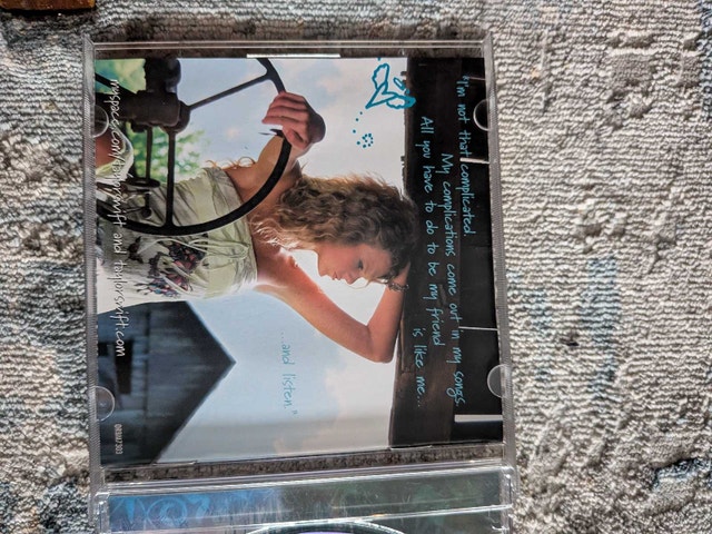 Taylor Swift CD 2006 1st Album - photo 3