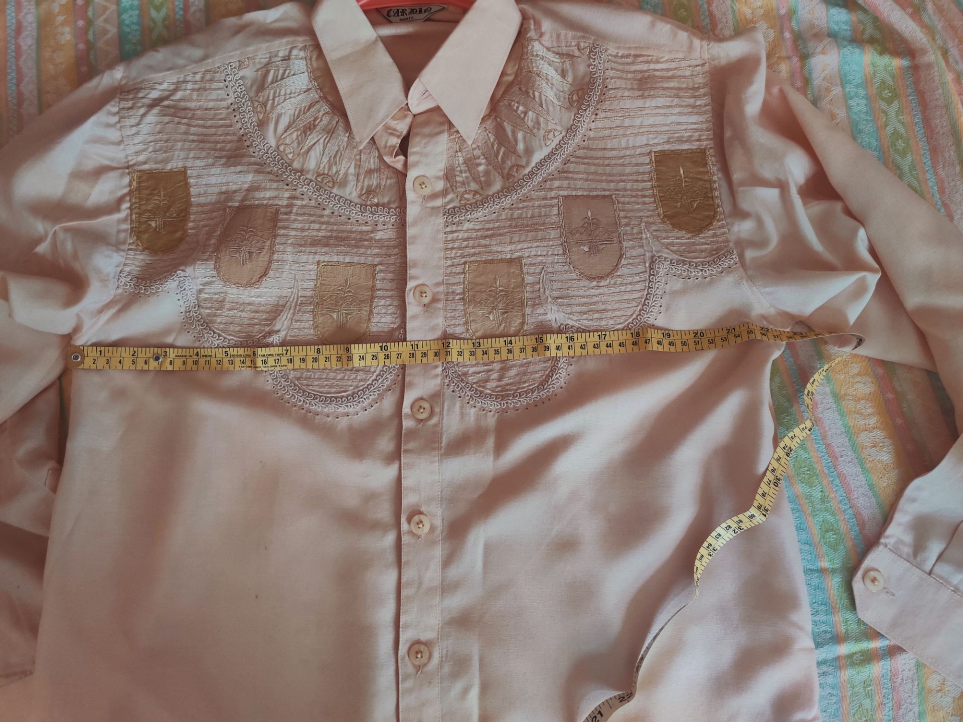 Vintage Style Baby Pink Embroidered Button-Down Unisex Shirt 🌸✨ - photo 3