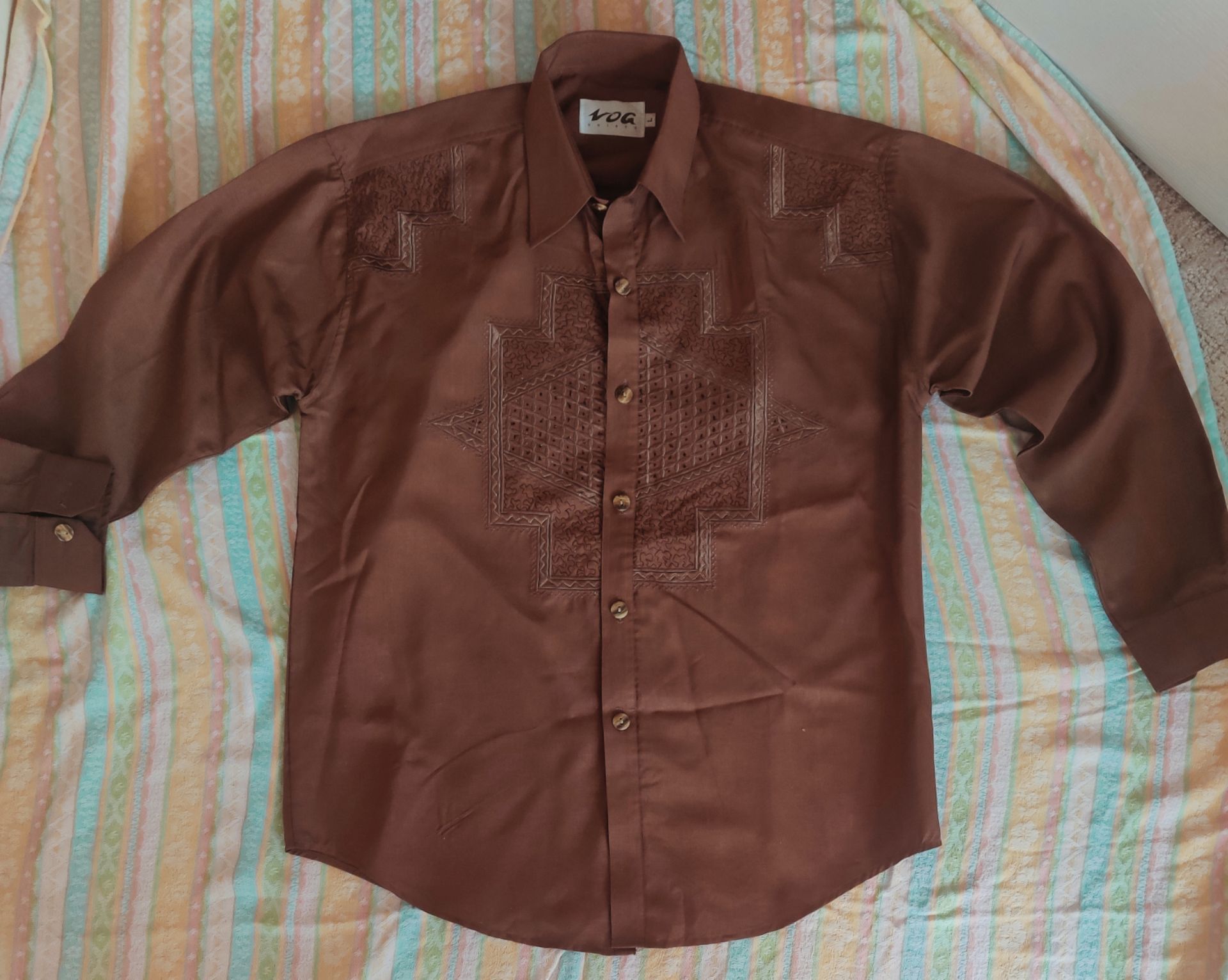 Vintage Brown Embroidered Unisex Shirt 👕✨