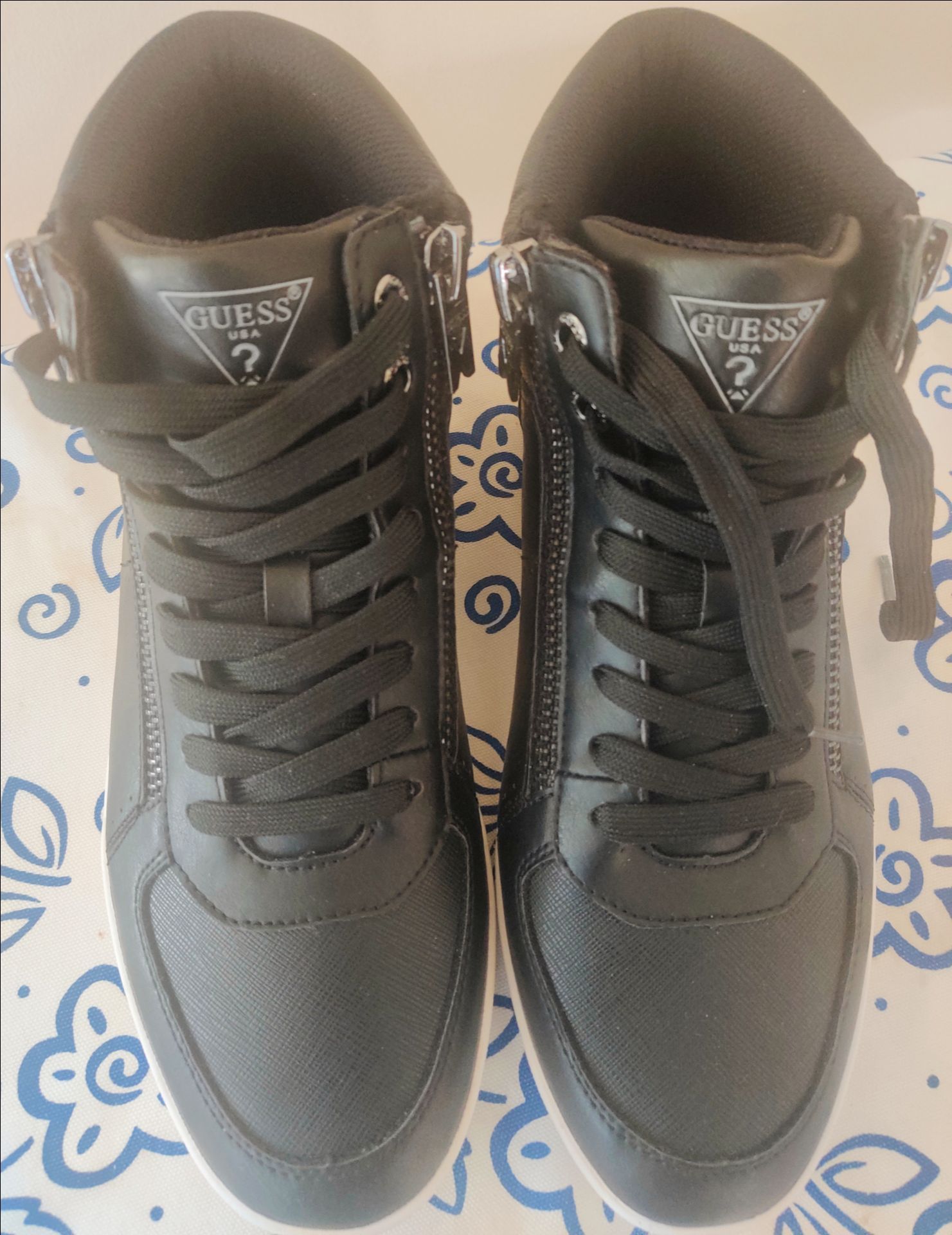 Stylish Guess High Top Sneakers for Sale 👟🖤✨ - photo 2
