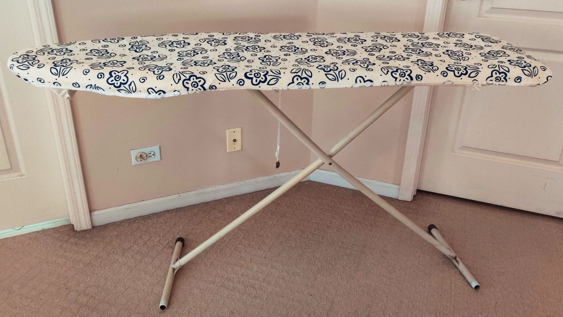 Ironing Board for Sale - Great Condition! - photo 3