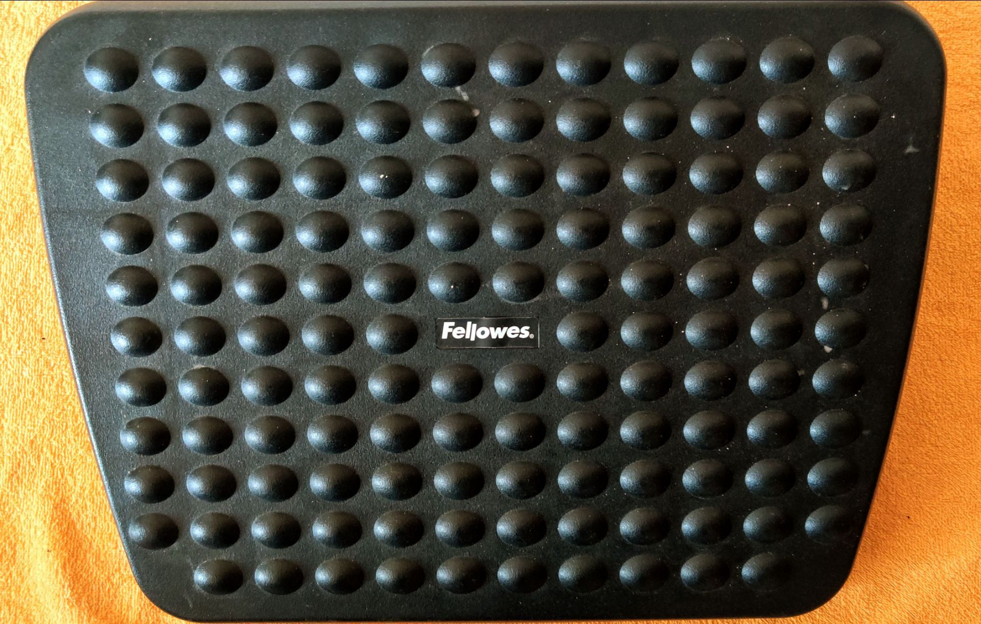 Fellowes Ergonomic Footrest with Massage Roller