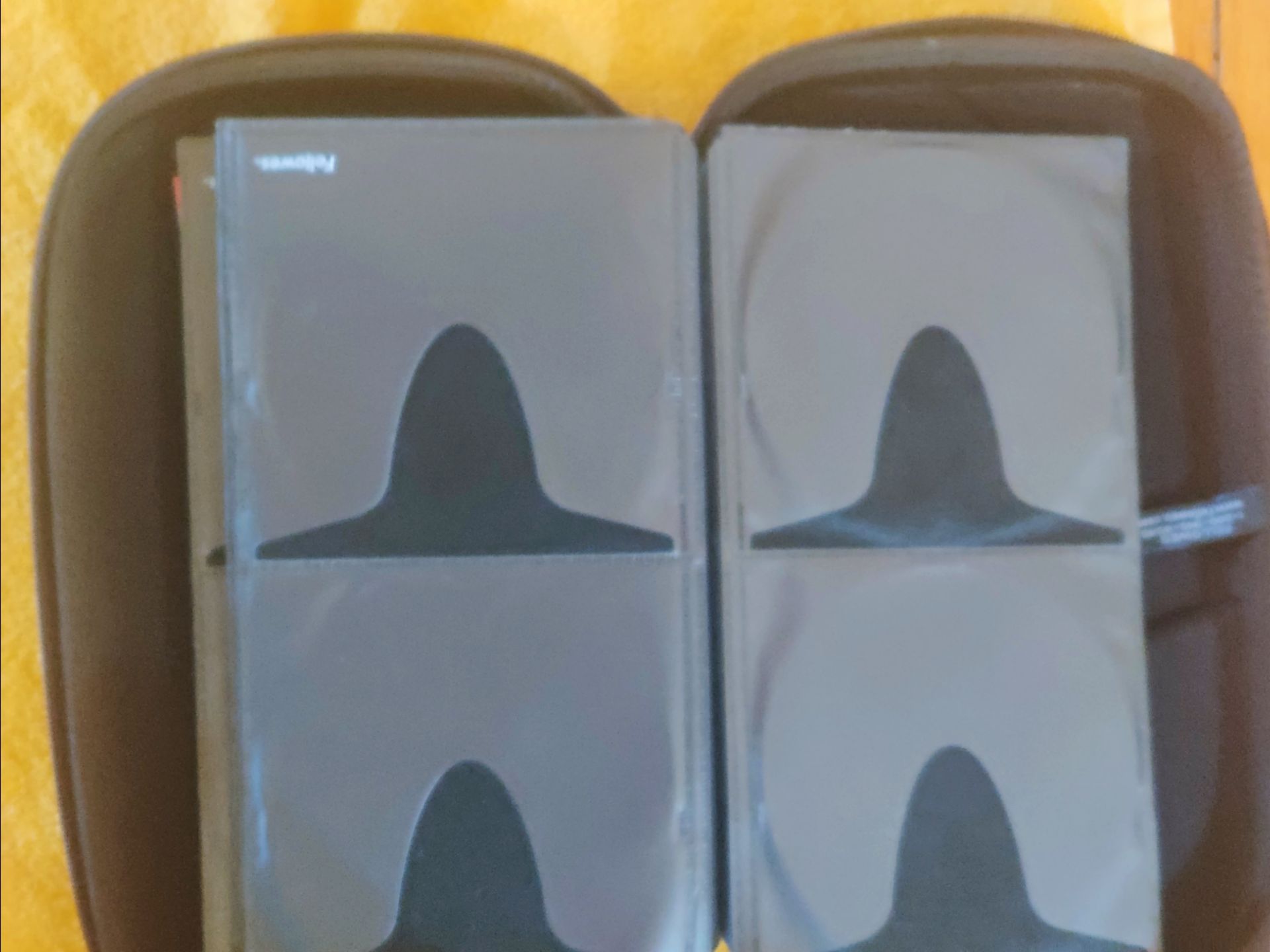 Lot of 2 CD/DVD Storage Cases - Fellowes & CD Supreme - photo 3