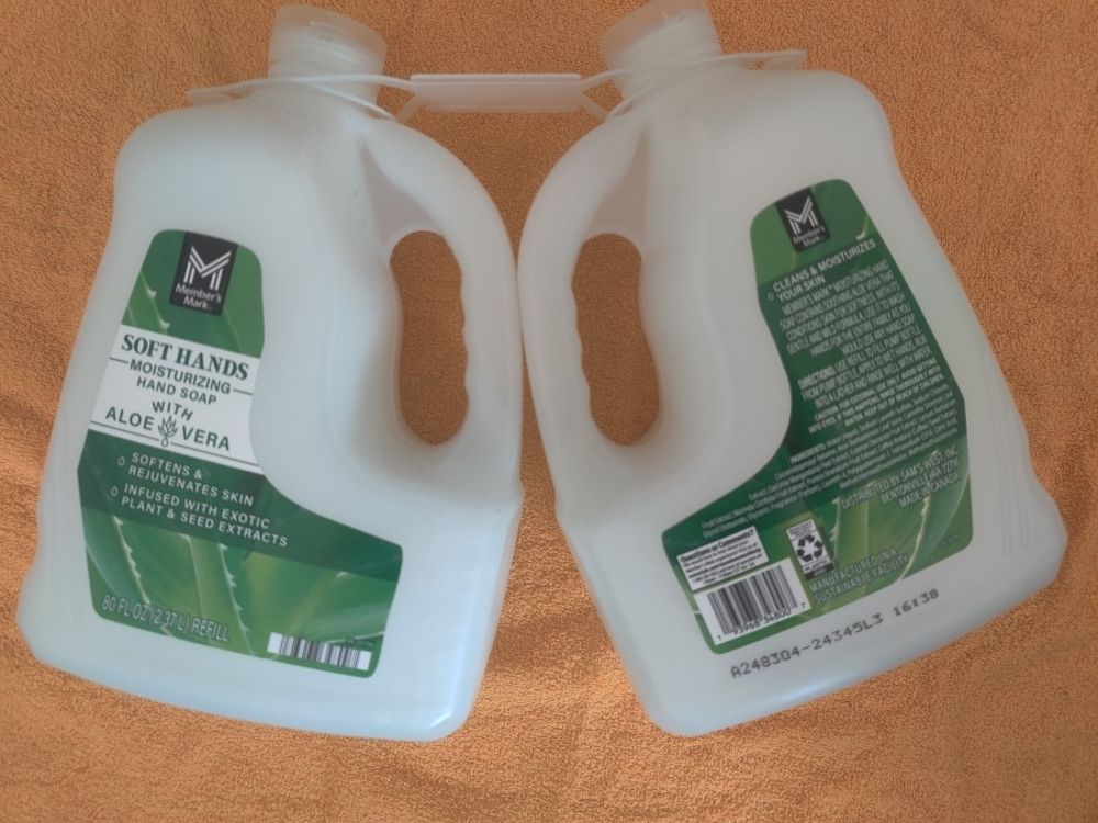 Member's Mark Soft Hands Moisturizing Hand Soap with Aloe Vera