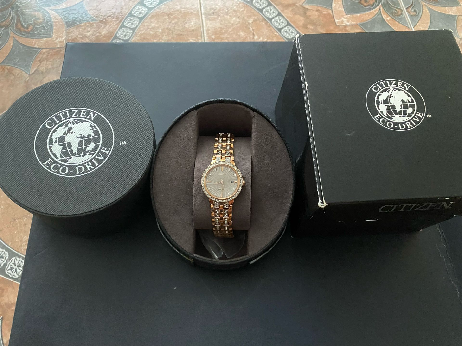 Citizen Eco-Drive Rose Gold Women’s Watch – Elegant & Like New - photo 2