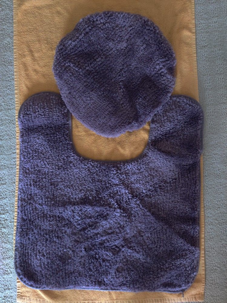 Brand New 2-Piece Toilet and Bath Mat Set