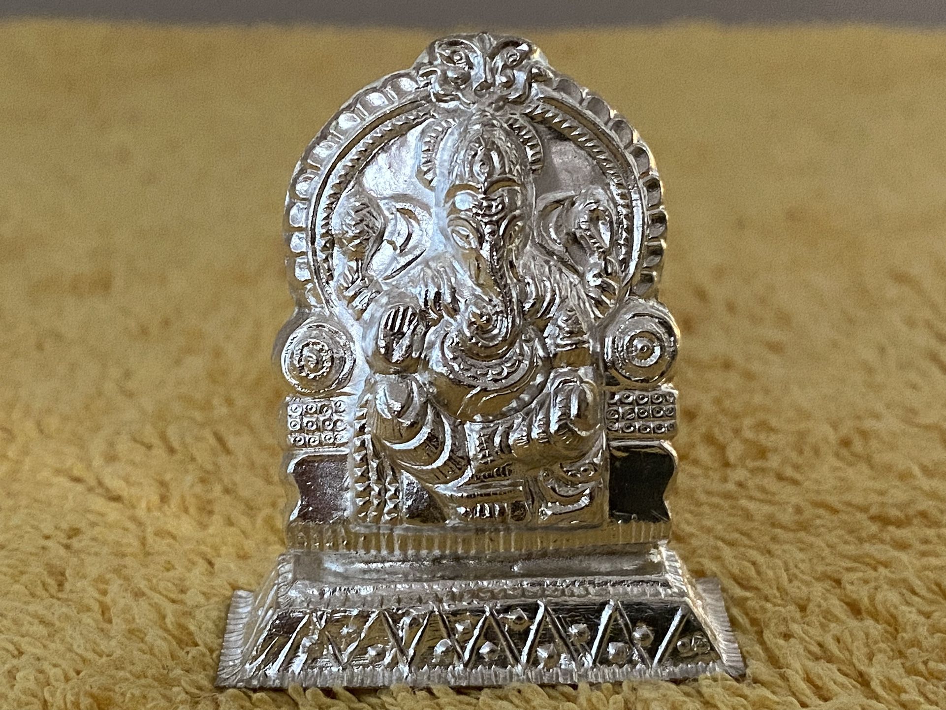 Beautiful NEW Pure Silver Good Luck Idol Ganesh