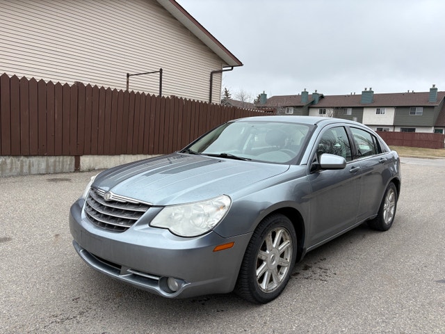 2008 Chrysler Sebring - 218k km - $2800
