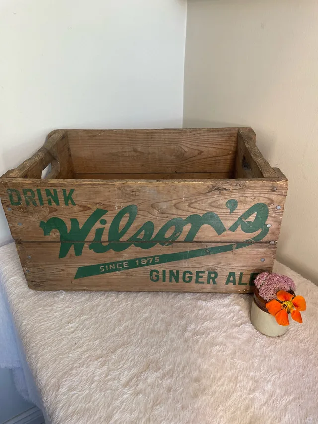 Vintage Wood Wilson’s Ginger Ale Crate thumbnail