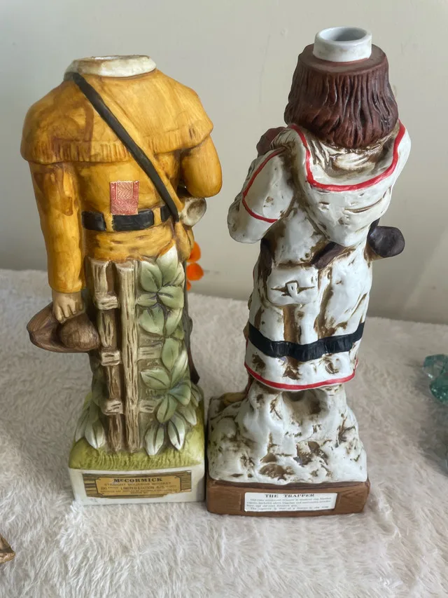 Vintage Empty Liquid Bottles Porclein Glass image indicator(5)