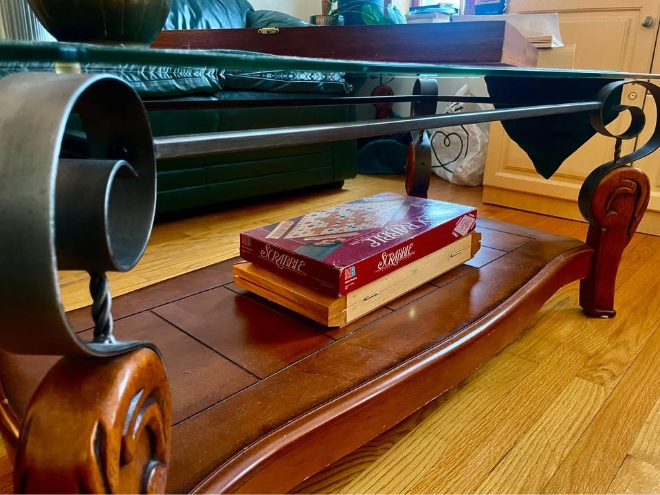 Antique Coffee Table with Glass Top / Wood Metal Accents - photo 5