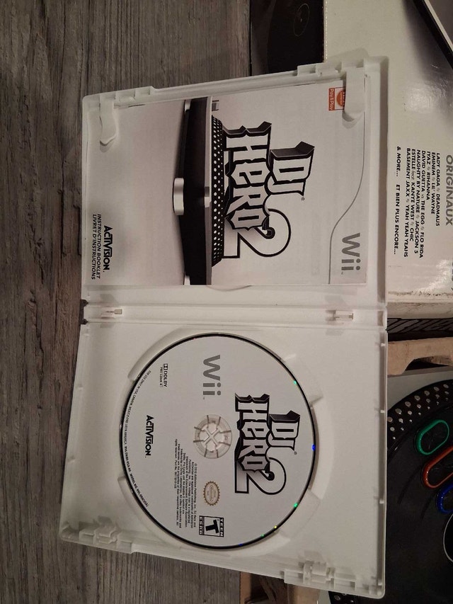 DJ Hero 2 (Nintendo Wii) Turntable & Game - photo 3
