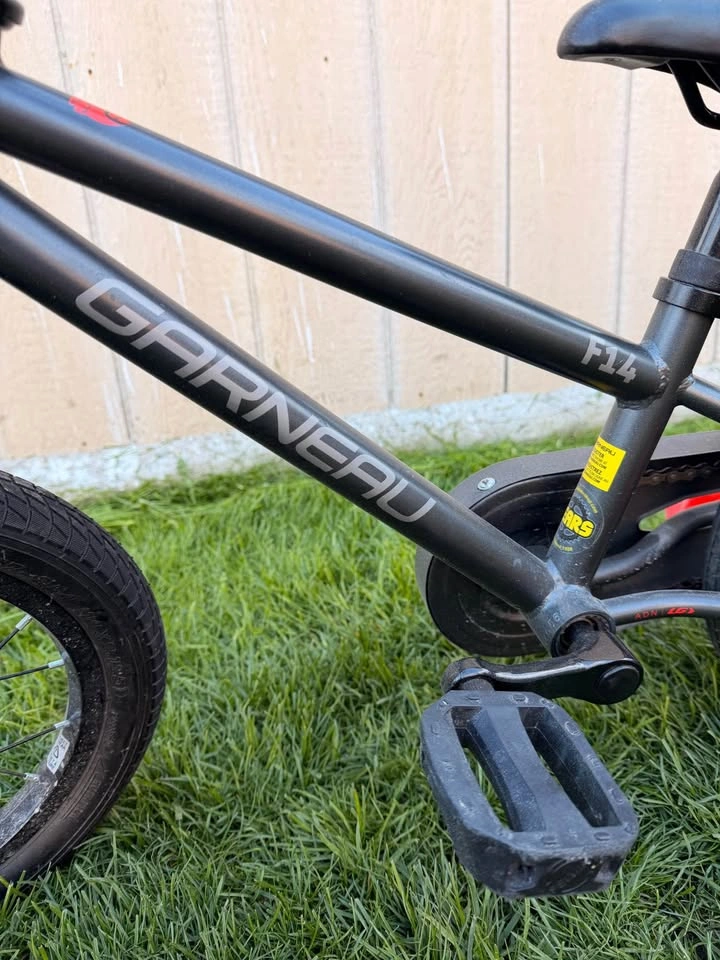 LOUIS GARNEAU F14 bike with training wheels - photo 2