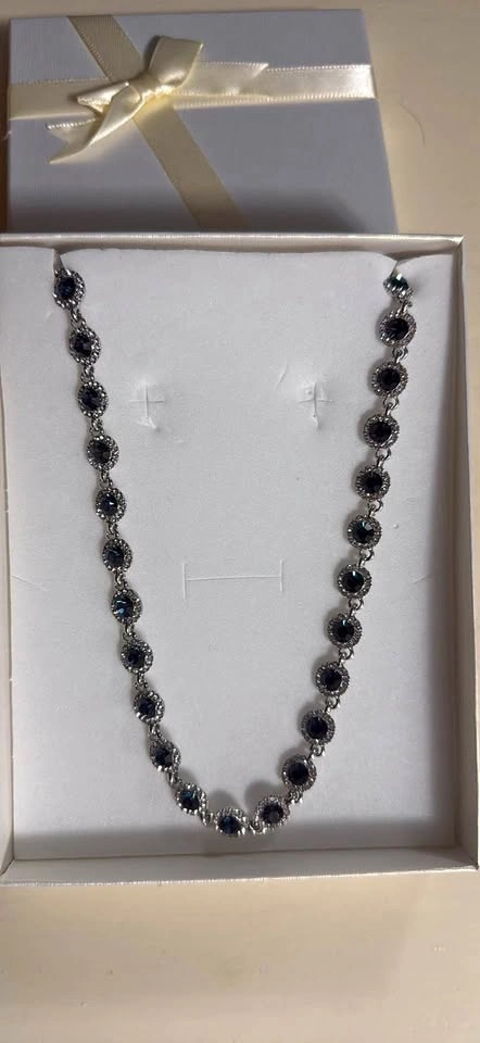 Blue stone necklace / chain
