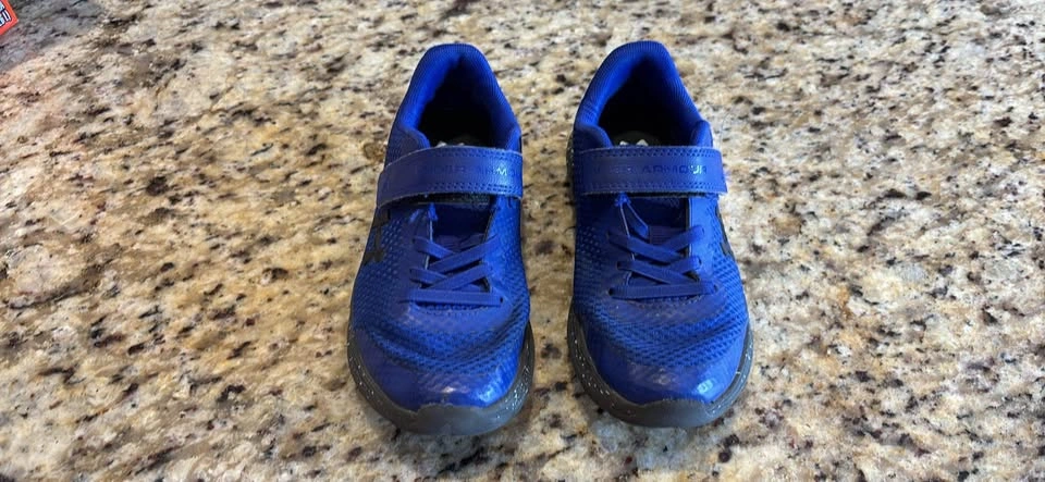 Under Armour blue kids sneakers with velcro straps - Size 13K - photo 2