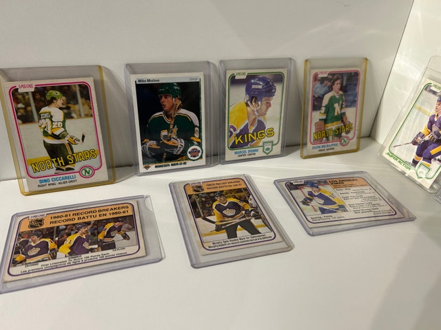 Vintage 80's Hockey Cards - Rookies, Stars - photo 3