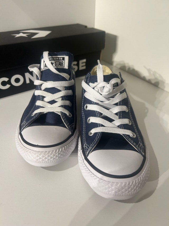 Converse Low Cut Navy/ Youth SZ 3/ New in box - photo 3