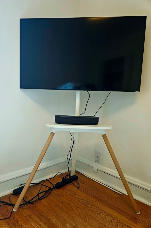 Tripod TV Stand, Easel Stand - photo 2