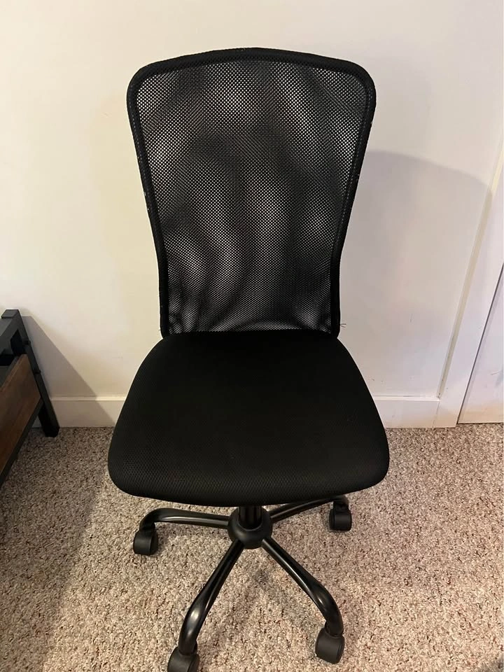 Adjustable Black Desk / Office Chair - photo 2