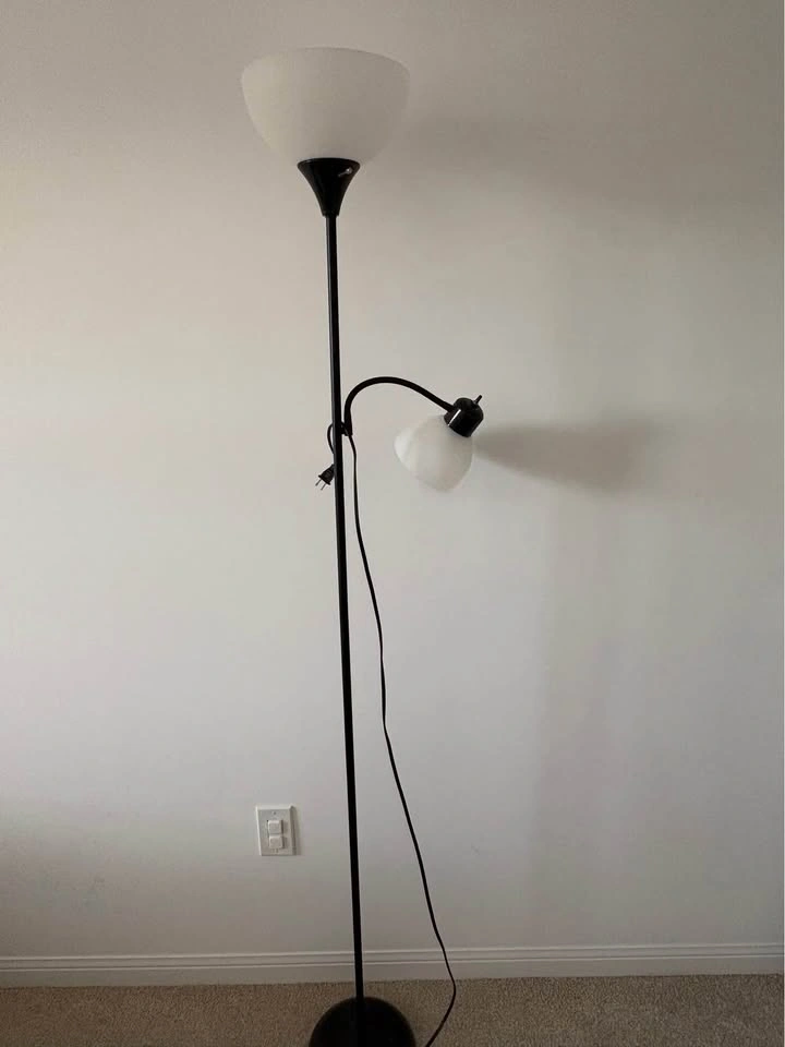 Black floor lamp with 2 lights - photo 2