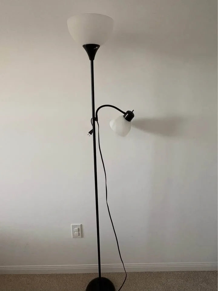 Black floor lamp with 2 lights - photo 2