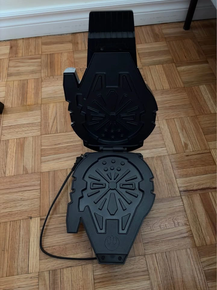 Star Wars Waffle Maker - photo 2