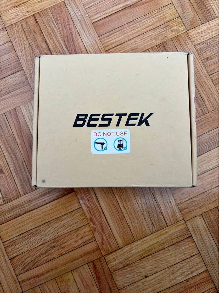 International Power Converter/Adapter - Brand New