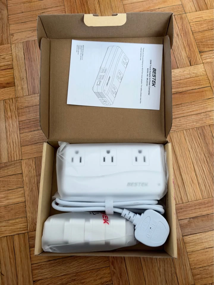 International Power Converter/Adapter - Brand New - photo 2