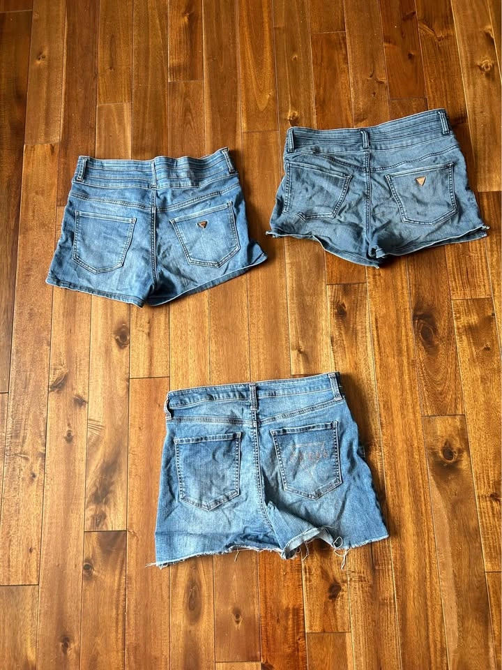 Guess Denim Shorts Bundle - 3 Pairs size 30 - photo 2
