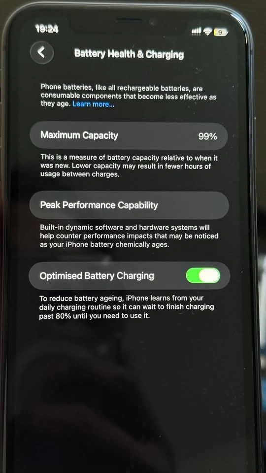 Apple iPhone 11 - photo 2
