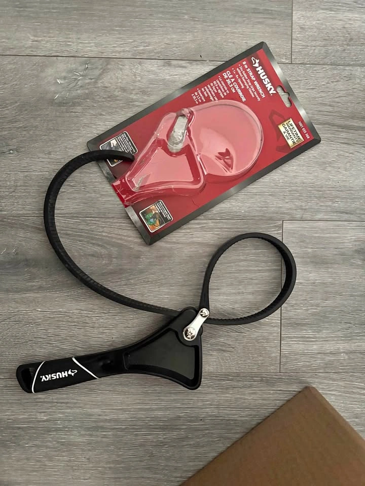 Husky 8 Inch Strap Wrench